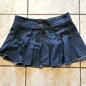 Roxy denim mini Jean skirt pleated size 1